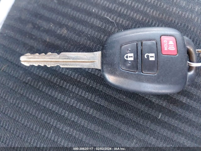 Toyota RAV4 LE 2017 2T3ZFREV6HW386154 Image 11
