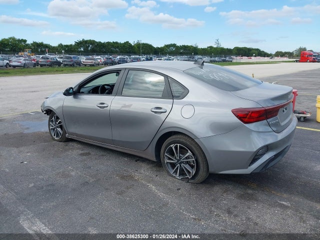 KIA Forte Lxs 2023 3KPF24AD9PE679894 Image 3