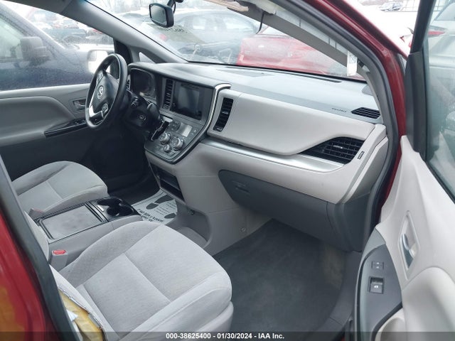 2015 TOYOTA SIENNA LE 8 PASSENGER VIN: 5TDKK3DC0FS576461