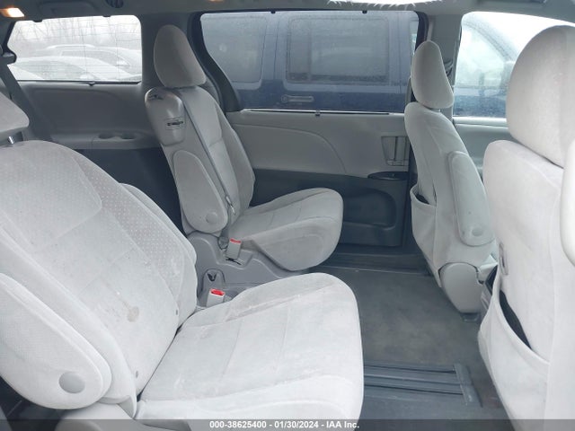 2015 TOYOTA SIENNA LE 8 PASSENGER VIN: 5TDKK3DC0FS576461