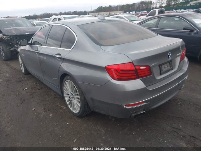 WBAKP9C51FD979381 BMW 550i Xdrive