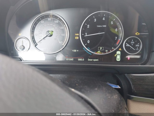 WBAKP9C51FD979381 BMW 550i Xdrive