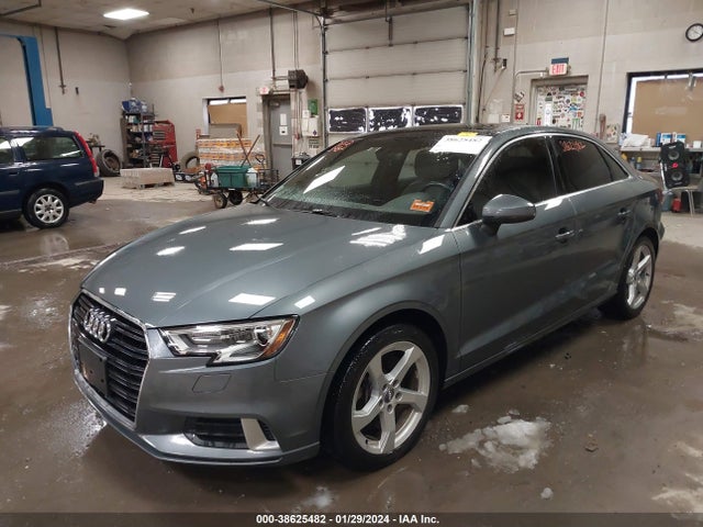 Audi A3 45 Premium 2019 WAUBEGFF8K1018710 Image 2