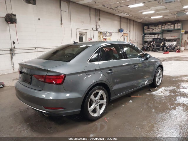 Audi A3 45 Premium 2019 WAUBEGFF8K1018710 Image 4