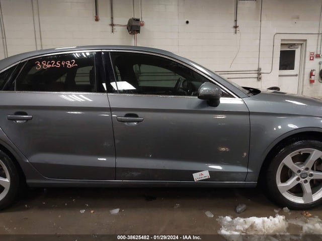 Audi A3 45 Premium 2019 WAUBEGFF8K1018710 Image 6