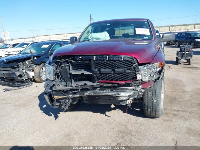 RAM 1500 Express Quad Cab 4x4 6'4 Box 2018 1C6RR7FTXJS137886 Image 12