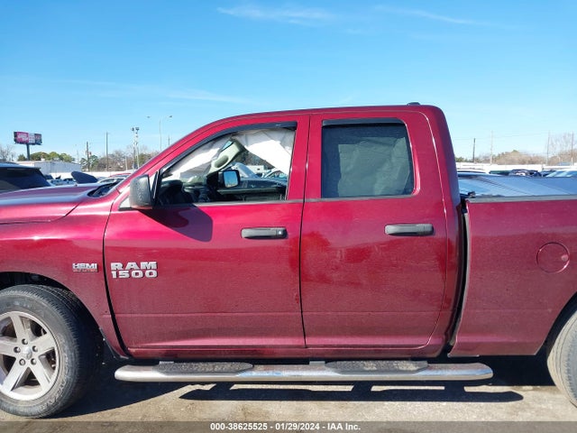 RAM 1500 Express Quad Cab 4x4 6'4 Box 2018 1C6RR7FTXJS137886 Image 14
