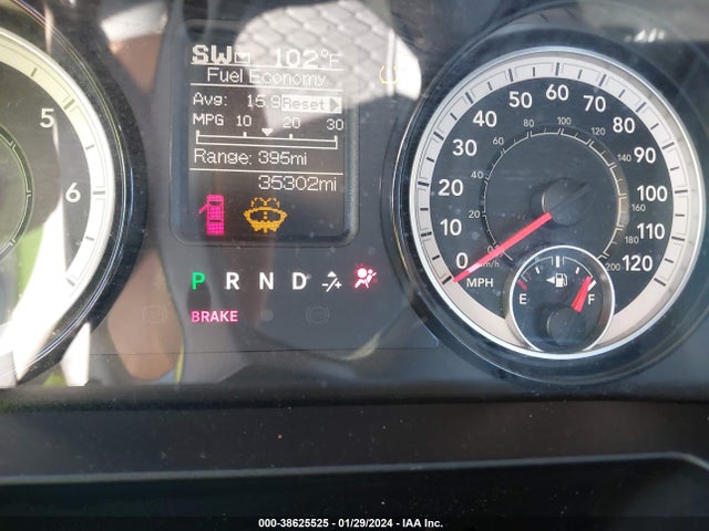 RAM 1500 Express Quad Cab 4x4 6'4 Box 2018 1C6RR7FTXJS137886 Image 15