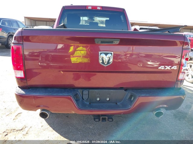 RAM 1500 Express Quad Cab 4x4 6'4 Box 2018 1C6RR7FTXJS137886 Image 16