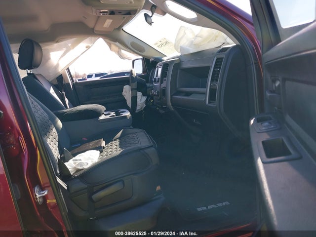 RAM 1500 Express Quad Cab 4x4 6'4 Box 2018 1C6RR7FTXJS137886 Image 5