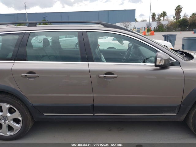2011 VOLVO XC70 T6 VIN: YV4902BZ7B1097108