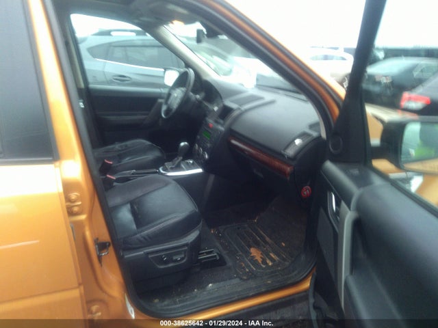 2008 LAND ROVER LR2 SE VIN: SALFP24N18H039600