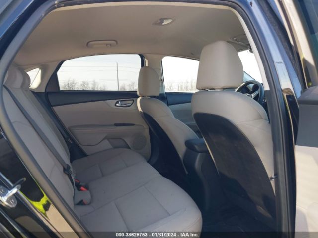 3KPF24AD6ME370735 KIA Forte Lxs