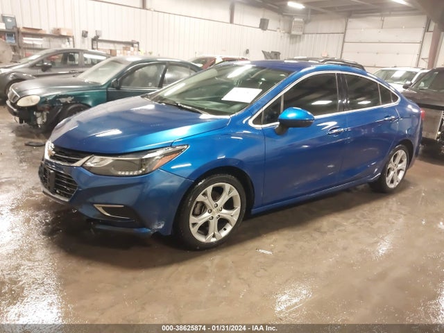 Chevrolet Cruze Premier Auto 2018 1G1BF5SM8J7173495 Image 2