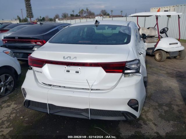 3KPF24AD3RE702010 KIA Forte Lxs