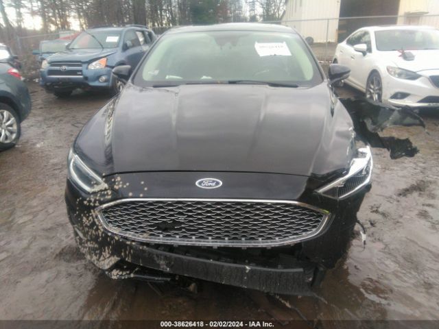 3FA6P0RU0KR139372 Ford Fusion Hybrid Titanium