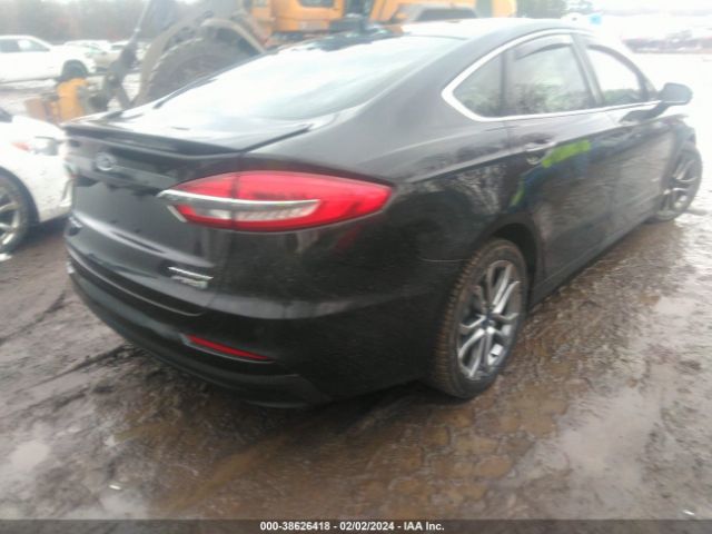 3FA6P0RU0KR139372 Ford Fusion Hybrid Titanium