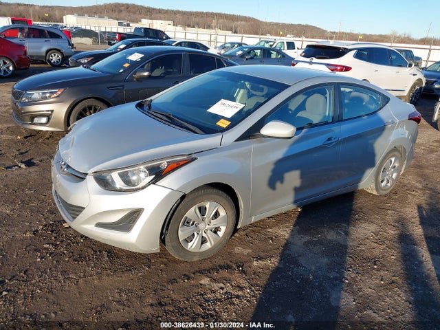 Hyundai ELANTRA SE 2016 5NPDH4AE5GH696735 Image 2