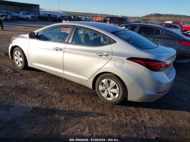 Hyundai ELANTRA SE 2016 5NPDH4AE5GH696735 Image 3