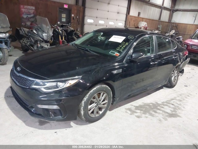 KIA Optima Lx 2019 5XXGT4L31KG318181 Image 2