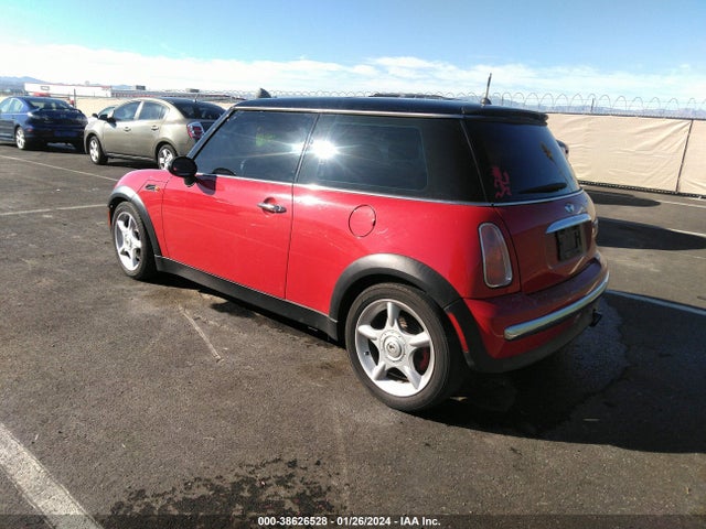 2004 MINI COOPER WMWRC33434TJ57621 Photo 2
