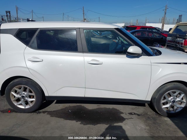 KIA SOUL LX 2023 KNDJ23AU1P7839464 Image 13
