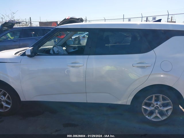 KIA SOUL LX 2023 KNDJ23AU1P7839464 Image 14