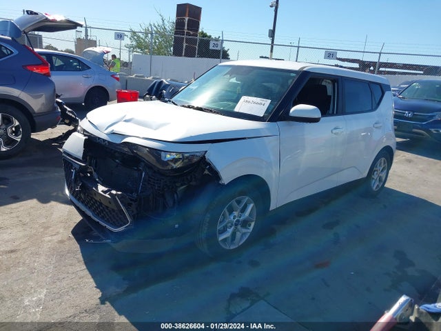 KIA SOUL LX 2023 KNDJ23AU1P7839464 Image 2