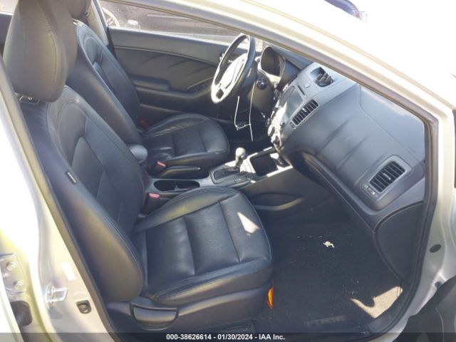 KNAFZ4A86G5556089 KIA FORTE EX