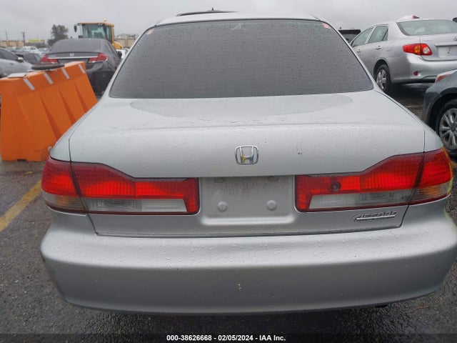 2002 HONDA ACCORD SDN EX/EX W/LEATHER/SE VIN: JHMCG668X2C026405