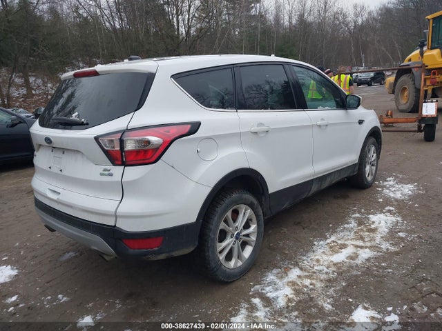 Ford ESCAPE SE 2017 1FMCU9GD9HUF00267 Image 4