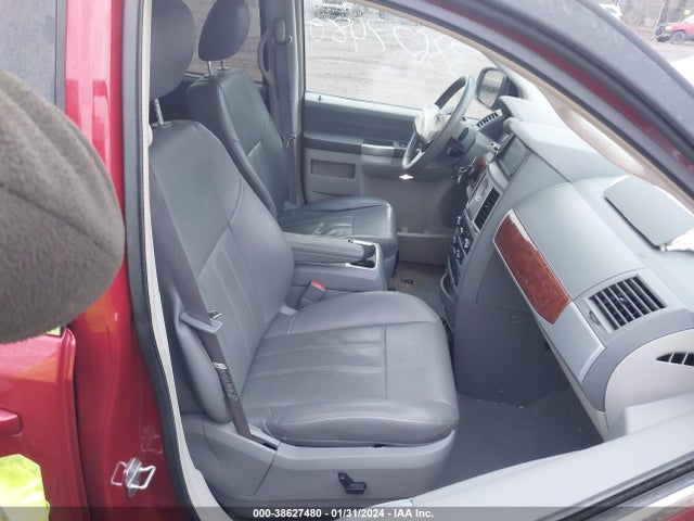 2008 CHRYSLER TOWN & COUNTRY TOURING VIN: 2A8HR54P68R803418