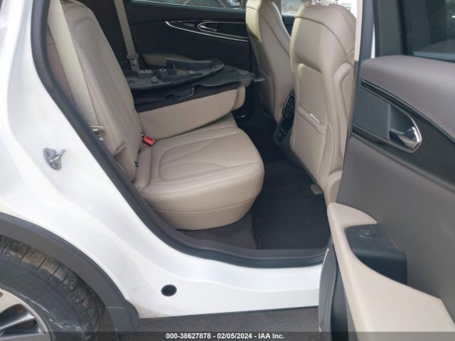 2LMPJ8J90MBL04618 Lincoln Nautilus