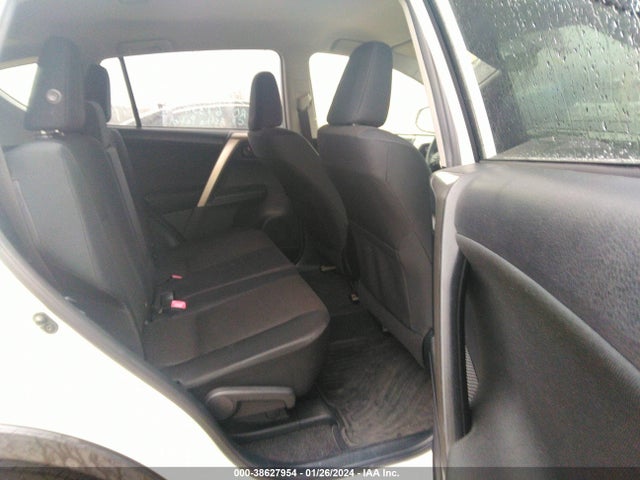 Toyota RAV4 LE 2015 JTMZFREV2FD052634 Image 8