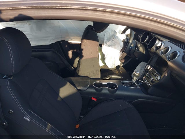 Ford Mustang Ecoboost 2019 1FA6P8TH8K5102096 Image 5