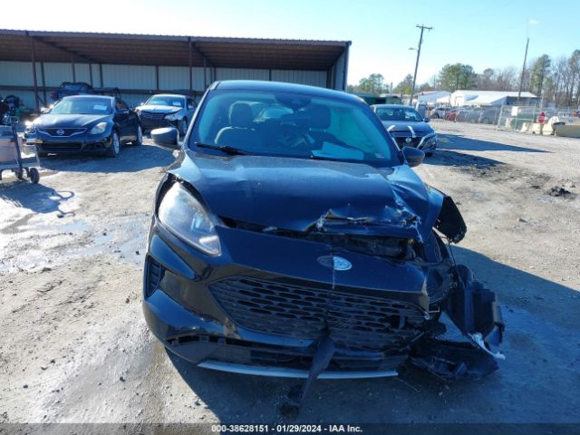 1FMCU0F6XNUA09507 Ford ESCAPE S