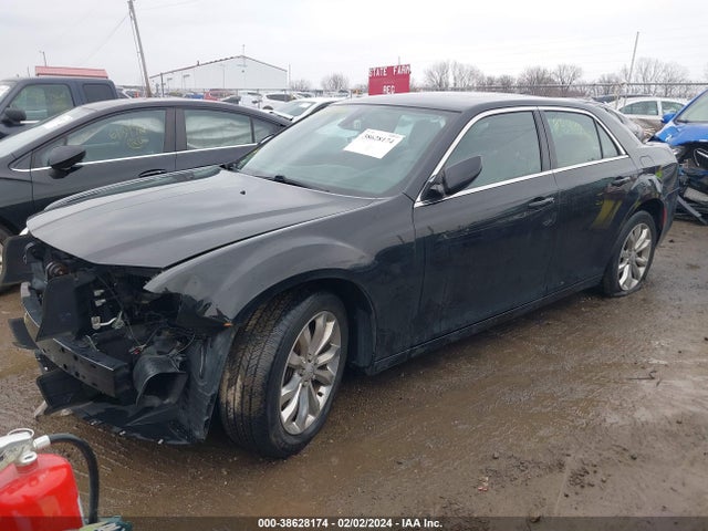 Chrysler 300 Anniversary Edition 2016 2C3CCARG3GH262101 Image 2
