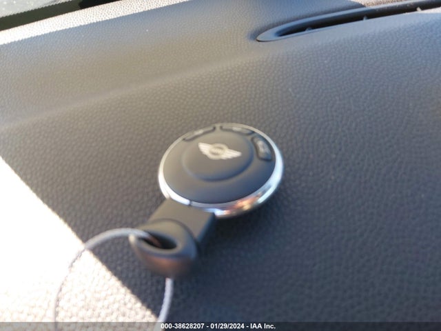 2011 MINI COOPER S WMWSV3C59BTY15864 Photo 10