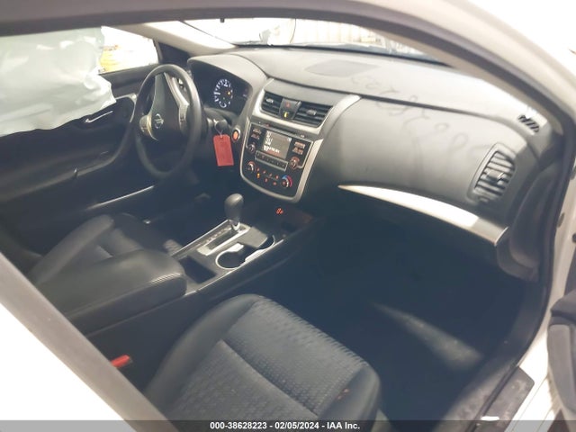 Продаж на аукціоні авто 2017 Nissan Altima 2.5 S, vin: 1N4AL3AP3HN328767, номер лоту: 38628223