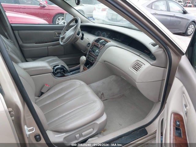 2001 TOYOTA AVALON XLS W/BUCKET SEATS VIN: 4T1BF28B61U127396