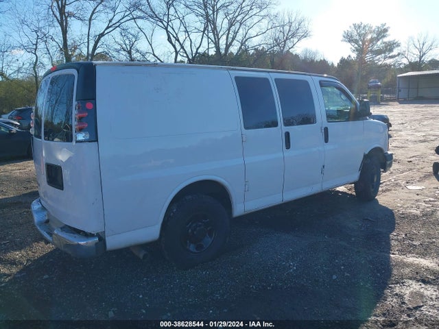 Chevrolet Express 2500 Work Van 2014 1GCWGFCA1E1914854 Image 4