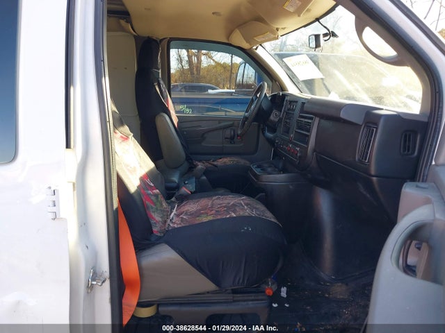 Chevrolet Express 2500 Work Van 2014 1GCWGFCA1E1914854 Image 5