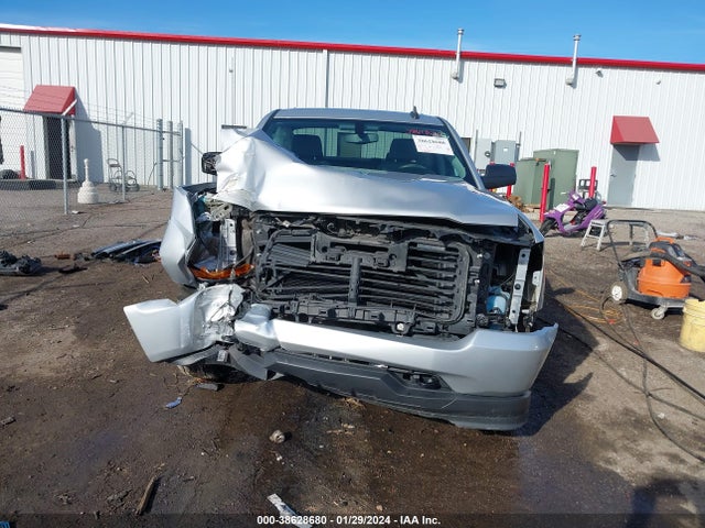 Chevrolet Silverado 1500 Custom 2018 1GCVKPEC0JZ334764 Image 13