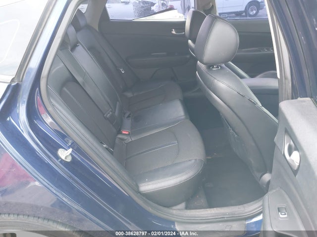 KIA Optima S 2018 5XXGT4L37JG252847 Image 8