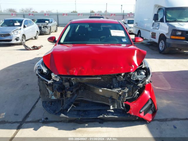 3KPF24AD8ME409745 KIA Forte Lxs