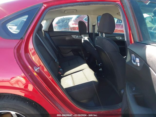 3KPF24AD8ME409745 KIA Forte Lxs