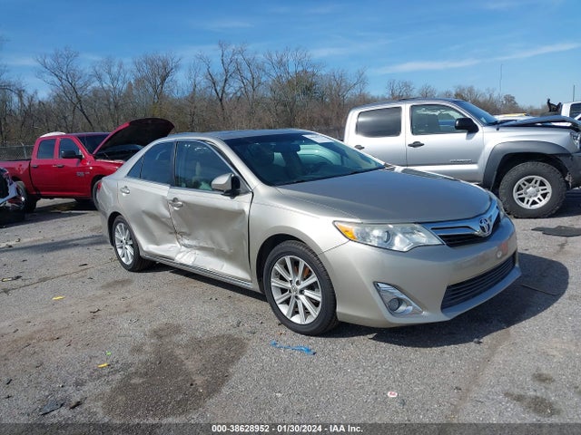2013 TOYOTA CAMRY XLE VIN: 4T4BF1FK2DR330938