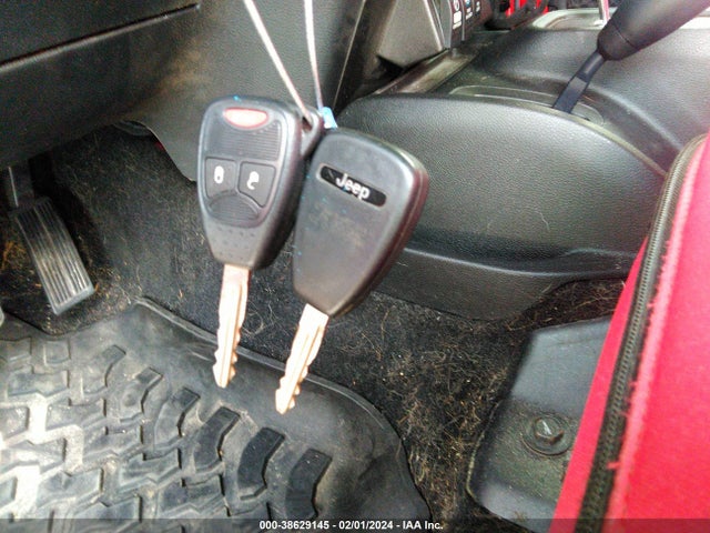 2016 JEEP WRANGLER UNLIMITED SPORT VIN: 1C4BJWDG3GL347881