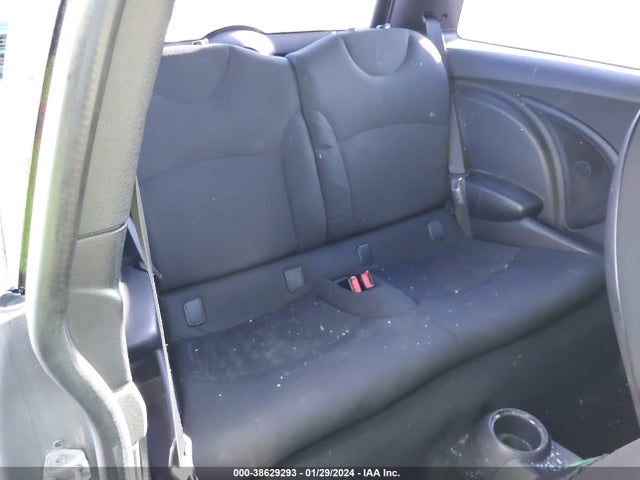 2007 MINI COOPER S WMWMF73587TL84213 Photo 7