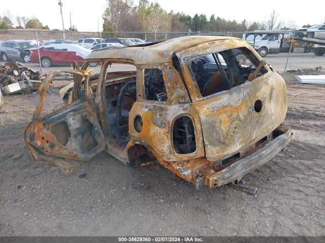 2011 MINI COOPER S COUNTRYMAN WMWZC5C51BWM10144 Photo 2